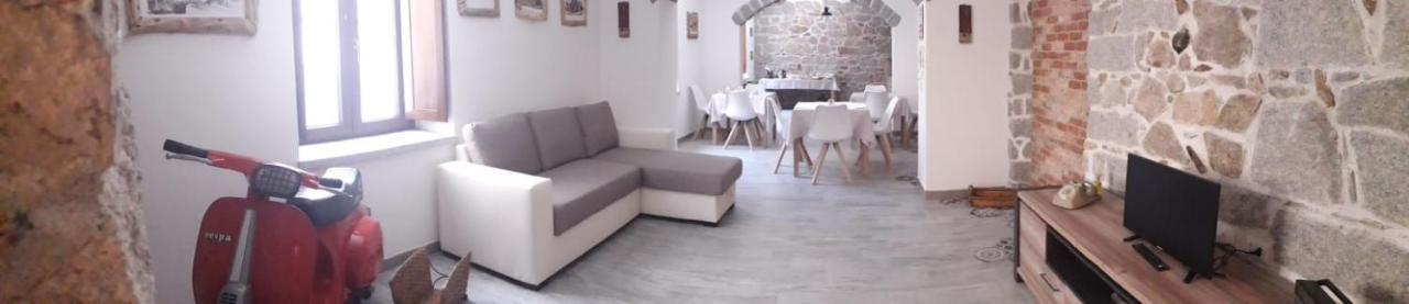 Bed and Breakfast Viche Viche à Orgosolo Extérieur photo